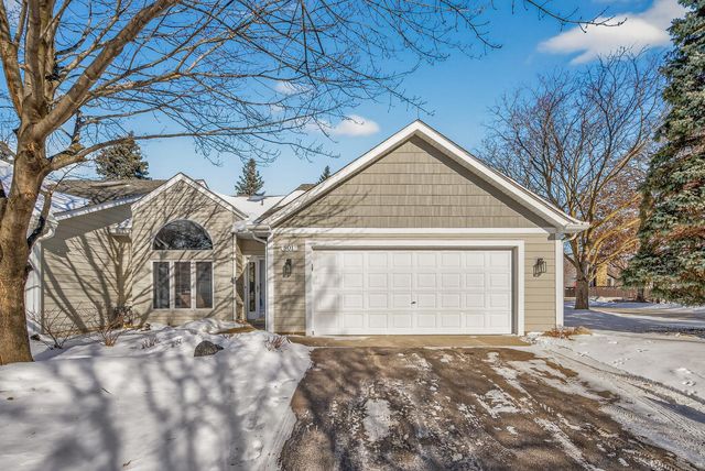 801 Southcross Drive E, Burnsville, MN 55306