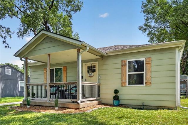 1901 S Cedar Avenue, Independence, MO 64052