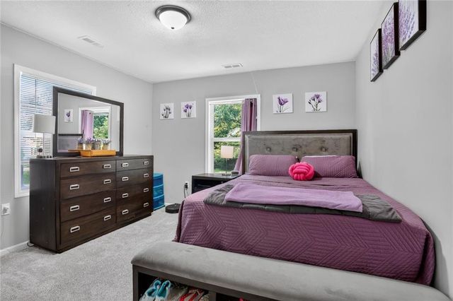 1901 S Cedar Avenue, Independence, MO 64052