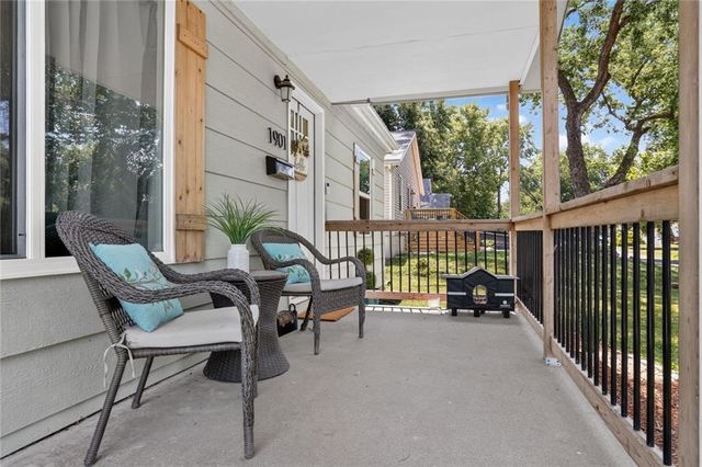 1901 S Cedar Avenue, Independence, MO 64052