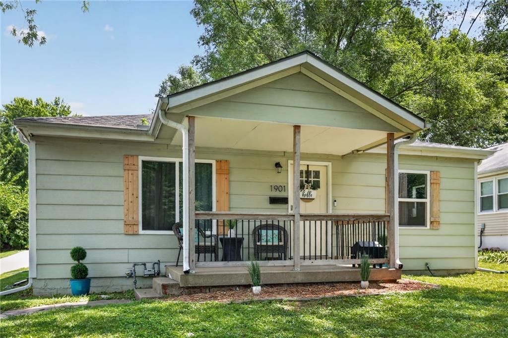 1901 S Cedar Avenue, Independence, MO 64052
