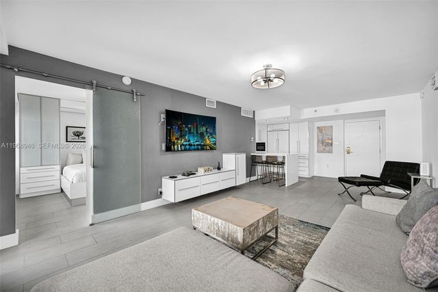 5225 Collins Ave 714, Miami Beach, FL 33140