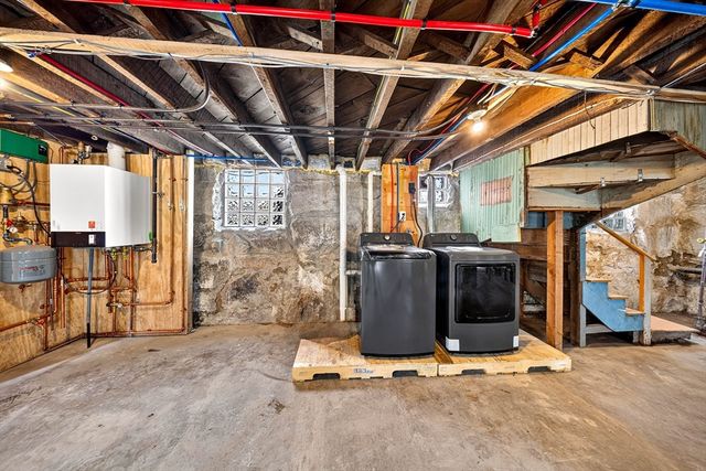124 Mill St, New Bedford, MA 02740