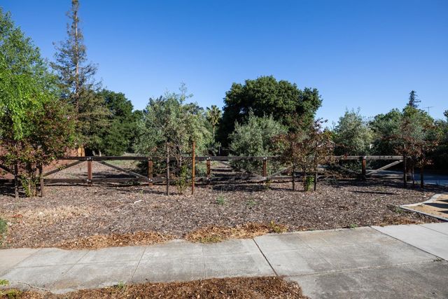 895 Coe Avenue, San Jose, CA 95125