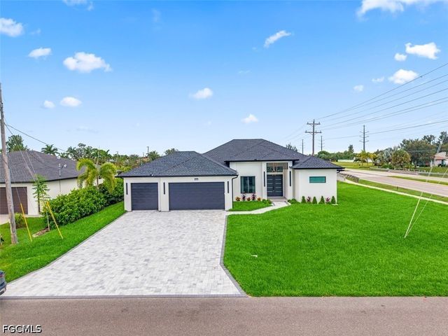 2417 SW 2nd TER, Cape Coral, FL 33991