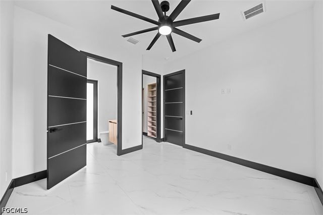 2417 SW 2nd TER, Cape Coral, FL 33991