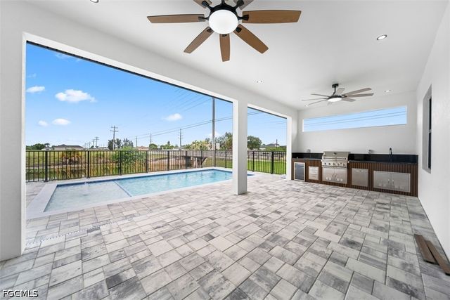 2417 SW 2nd TER, Cape Coral, FL 33991