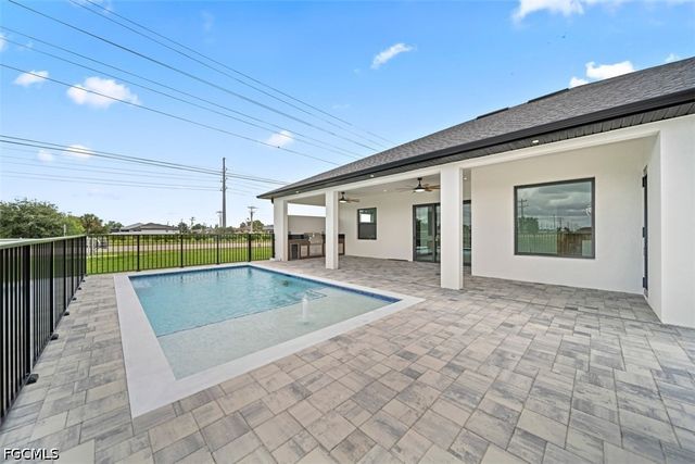 2417 SW 2nd TER, Cape Coral, FL 33991