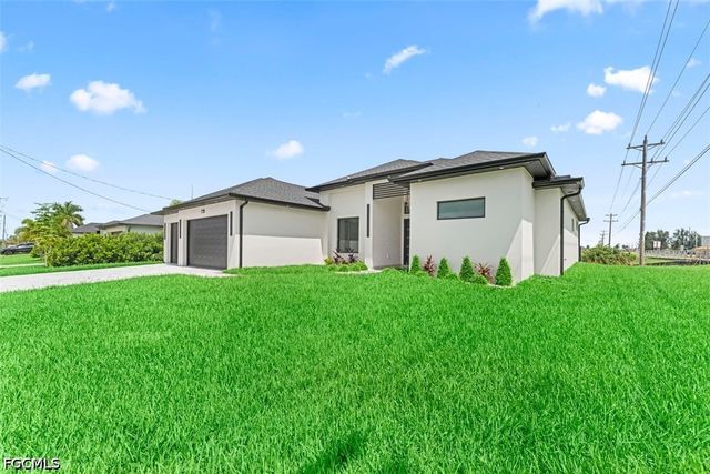 2417 SW 2nd TER, Cape Coral, FL 33991