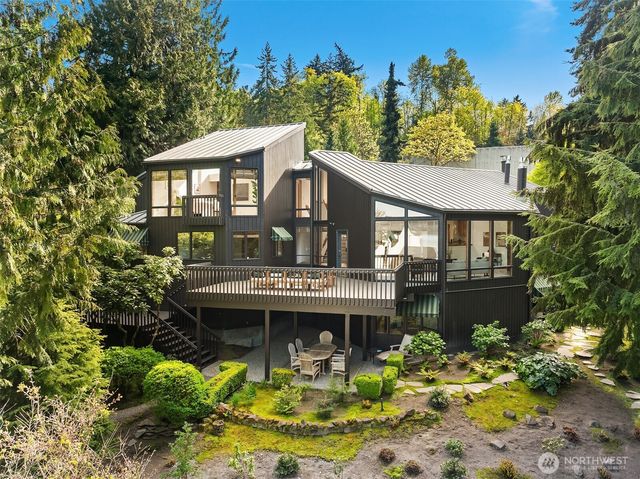 8438 N Mercer Way, Mercer Island, WA 98040