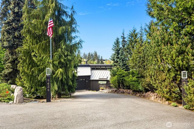 8438 N Mercer Way, Mercer Island, WA 98040
