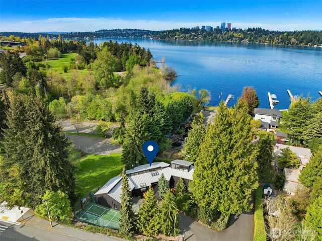 8438 N Mercer Way, Mercer Island, WA 98040