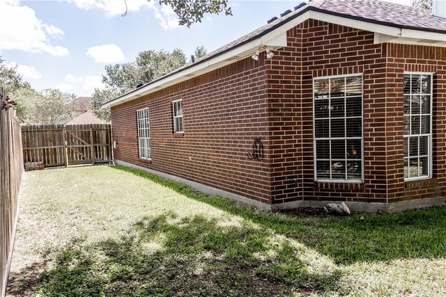 6326 Saint Denis St, Corpus Christi, TX 78414