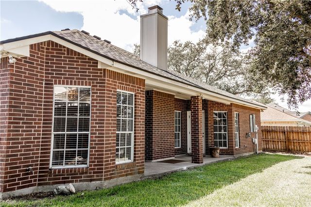 6326 Saint Denis St, Corpus Christi, TX 78414