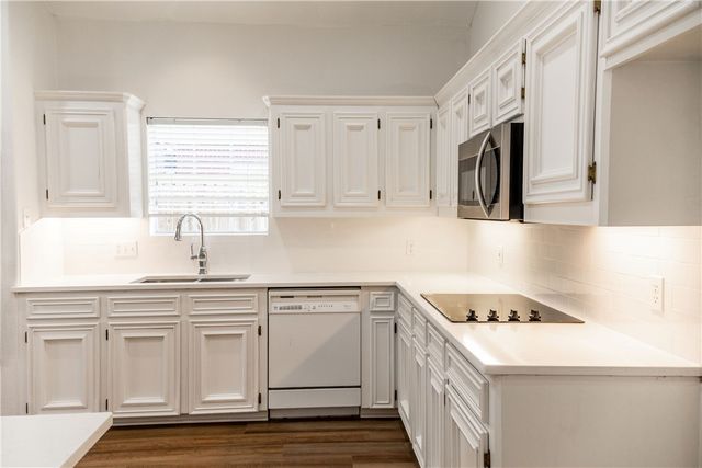 6326 Saint Denis St, Corpus Christi, TX 78414