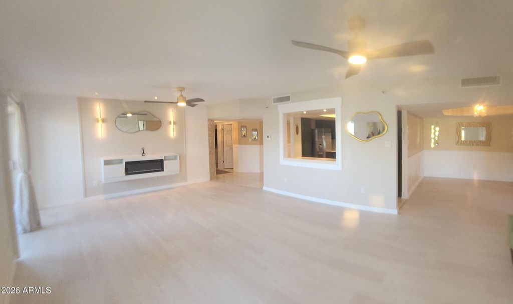 7860 E CAMELBACK Road 404, Scottsdale, AZ 85251 — exterior