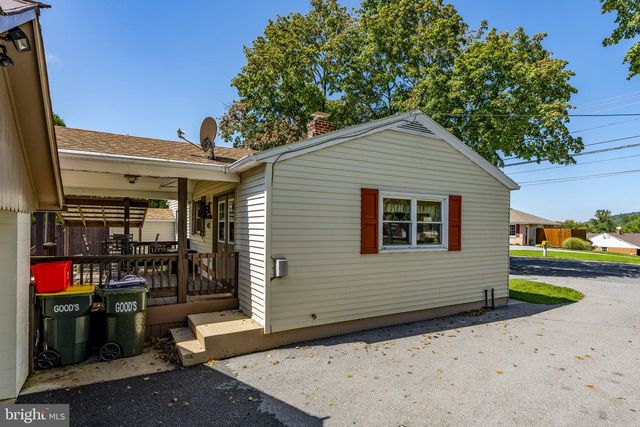 426 E 28TH DIVISION HWY, Lititz, PA 17543