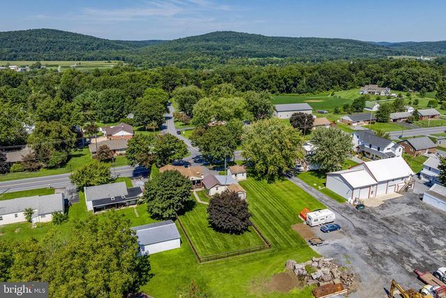 426 E 28TH DIVISION HWY, Lititz, PA 17543