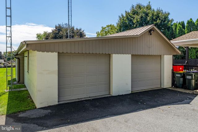426 E 28TH DIVISION HWY, Lititz, PA 17543