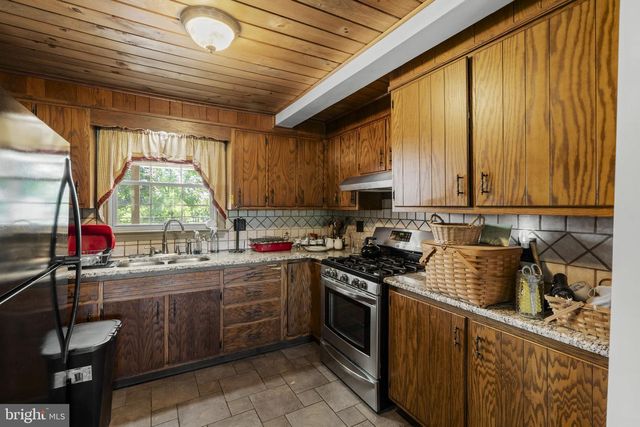 426 E 28TH DIVISION HWY, Lititz, PA 17543