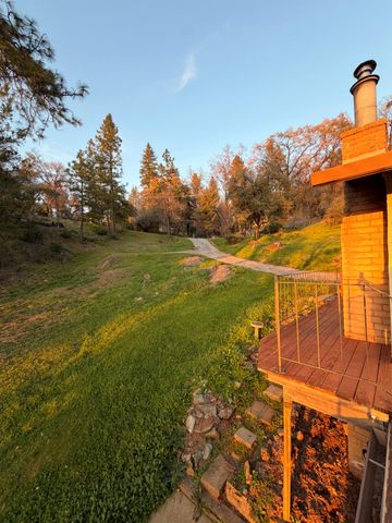 19751 Shirley Ln, Foresthill, CA 95631