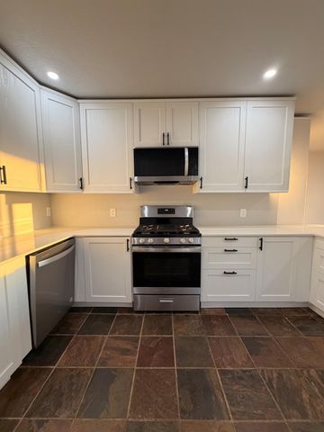 19751 Shirley Ln, Foresthill, CA 95631