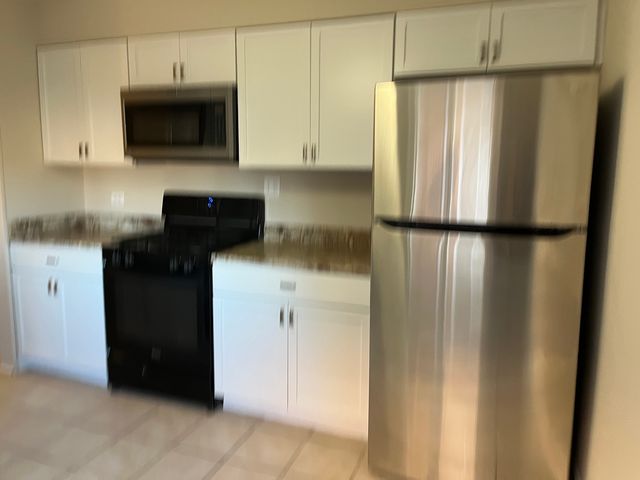 4864 Carol Street D, Skokie, IL 60077