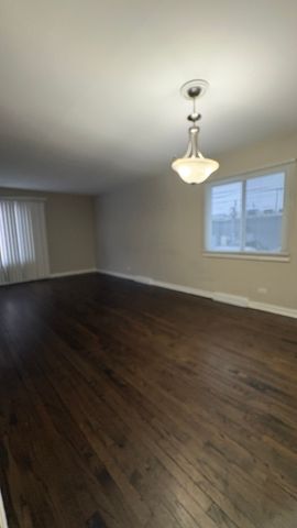 4864 Carol Street D, Skokie, IL 60077