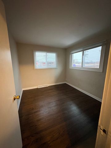 4864 Carol Street D, Skokie, IL 60077