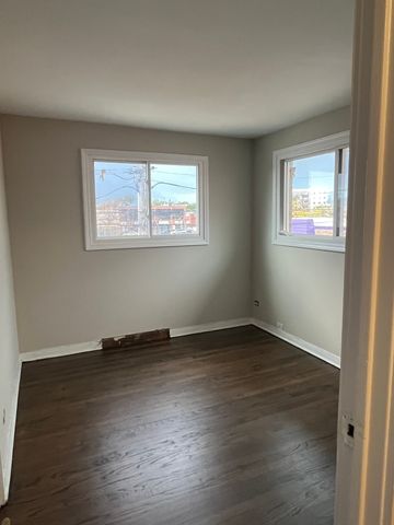 4864 Carol Street D, Skokie, IL 60077