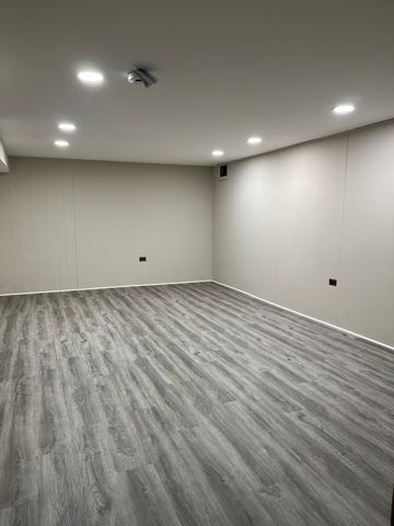 4864 Carol Street D, Skokie, IL 60077