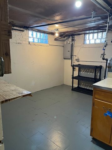 4864 Carol Street D, Skokie, IL 60077