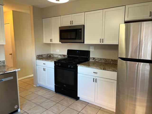 4864 Carol Street D, Skokie, IL 60077