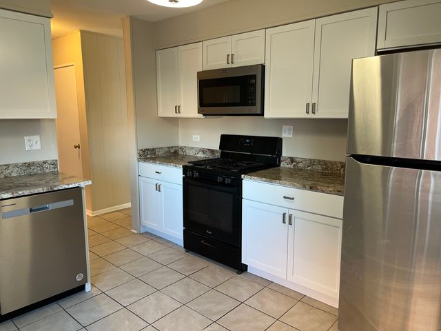 4864 Carol Street D, Skokie, IL 60077