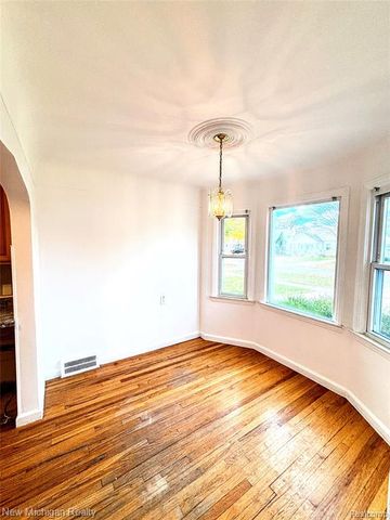 3205 Lincoln Street, Dearborn, MI 48124