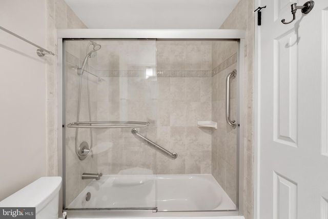 205 YOAKUM PKWY #209, Alexandria, VA 22304