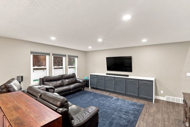 55 N SIERRA WAY, Layton, UT 84041