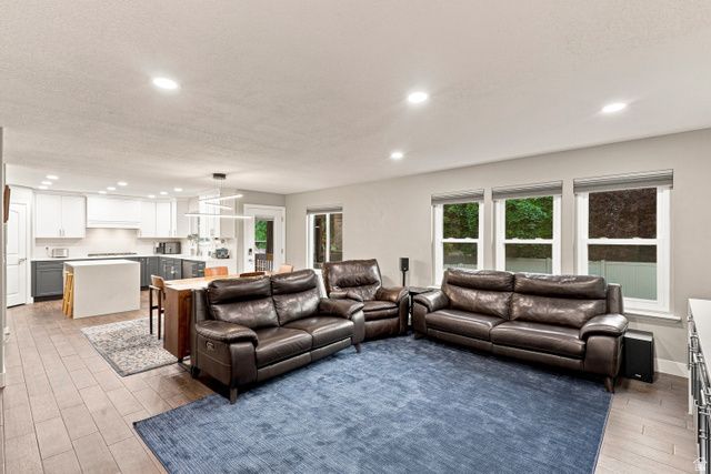 55 N SIERRA WAY, Layton, UT 84041
