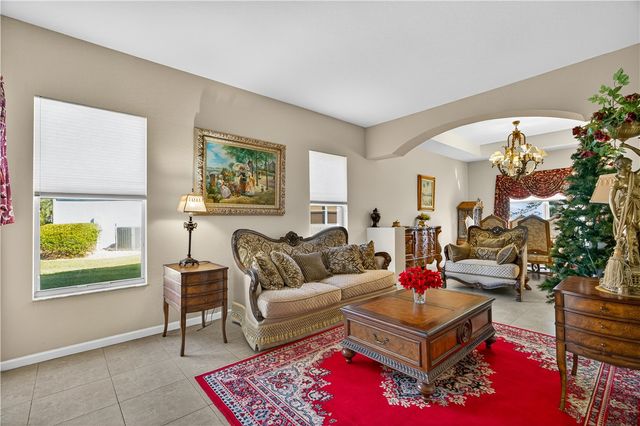 2016 Plainfield Drive SW, Vero Beach, FL 32968