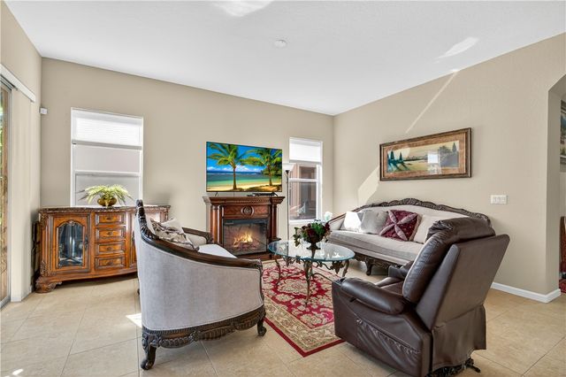 2016 Plainfield Drive SW, Vero Beach, FL 32968