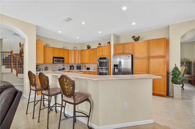 2016 Plainfield Drive SW, Vero Beach, FL 32968