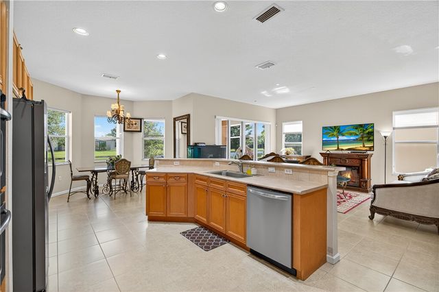 2016 Plainfield Drive SW, Vero Beach, FL 32968