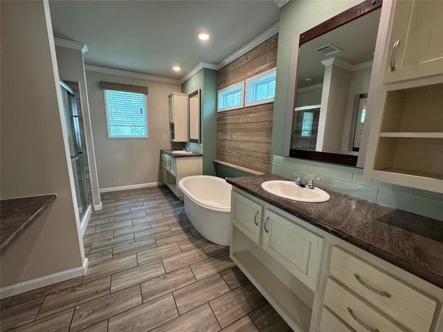 685 Eileens WAY, Dale, TX 78616