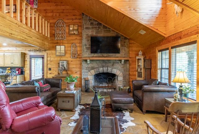 157 Austins Lane, Jessieville, AR 71949