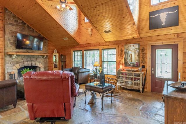 157 Austins Lane, Jessieville, AR 71949