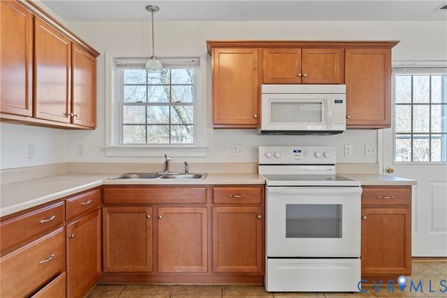 7370 Barnette Ave, Mechanicsville, VA 23111