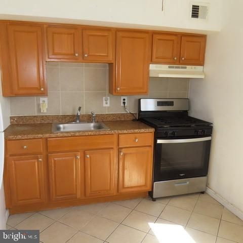 819 OGLETHORPE ST NE, Washington, DC 20011