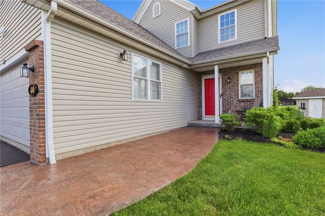 40 Wind Way Circle, Ogden, NY 14624
