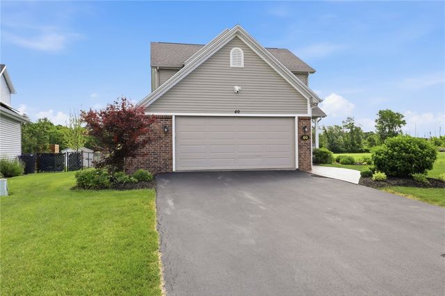 40 Wind Way Circle, Ogden, NY 14624