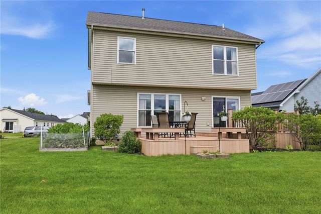 40 Wind Way Circle, Ogden, NY 14624